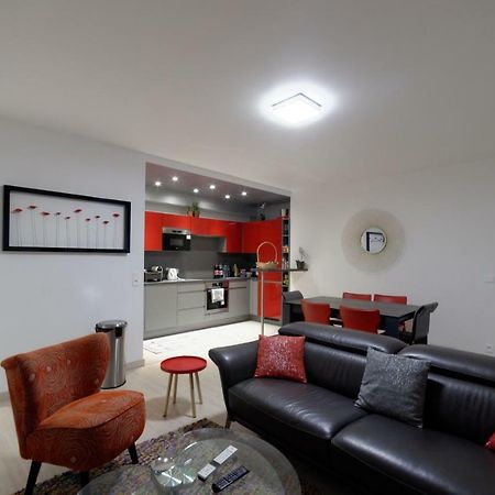 Red-Line Apartment Serris Ngoại thất bức ảnh
