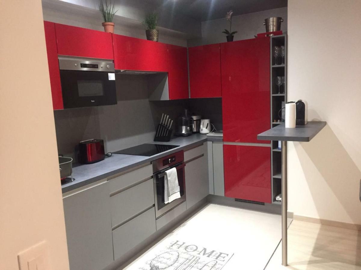 Red-Line Apartment Serris Ngoại thất bức ảnh