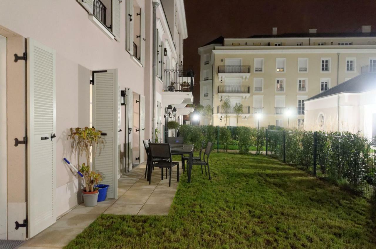 Red-Line Apartment Serris Ngoại thất bức ảnh