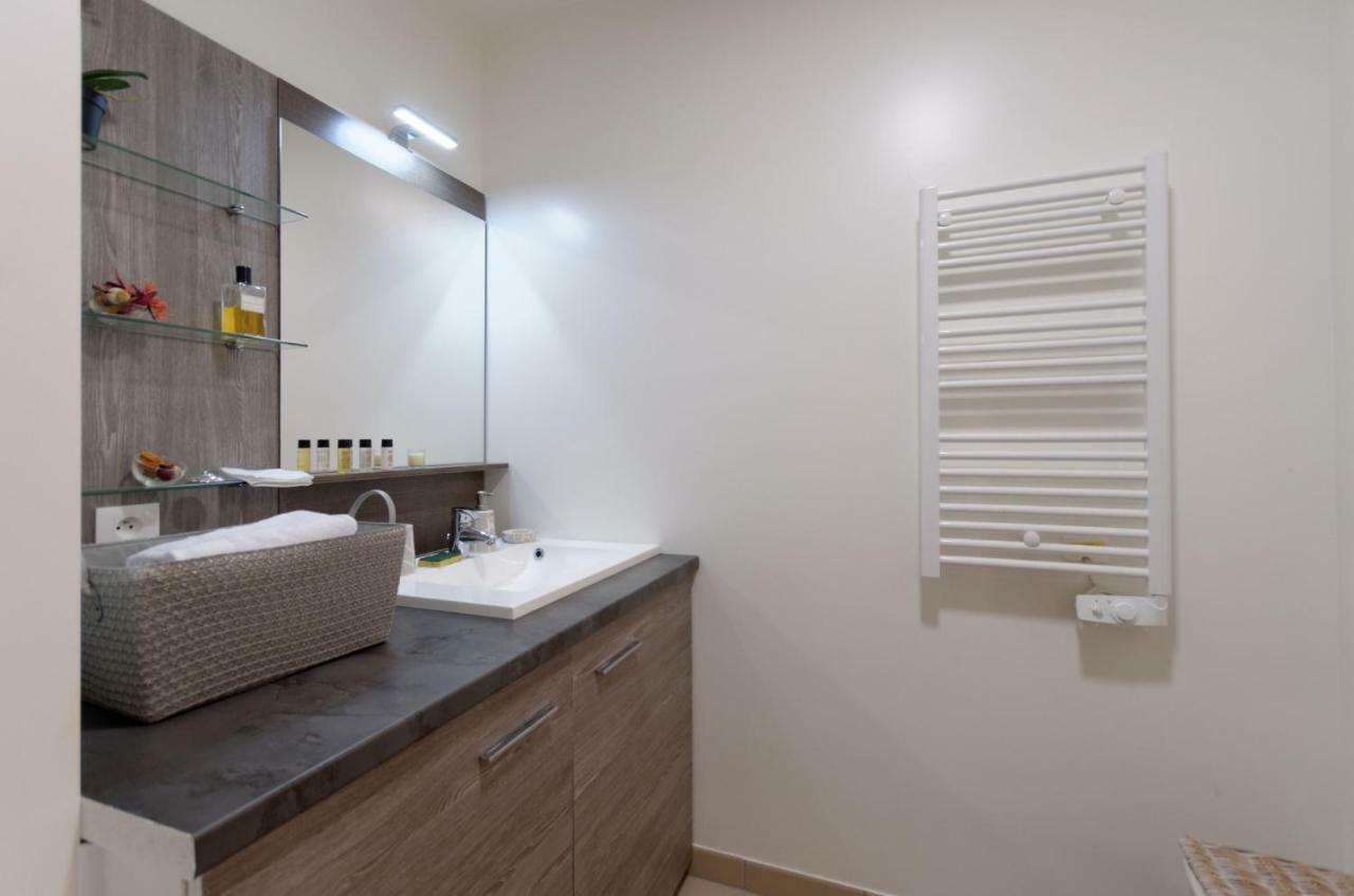 Red-Line Apartment Serris Ngoại thất bức ảnh