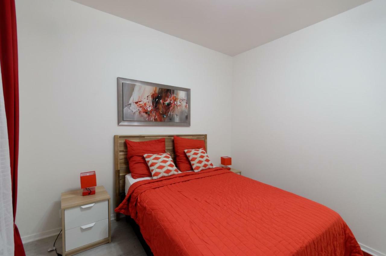 Red-Line Apartment Serris Ngoại thất bức ảnh