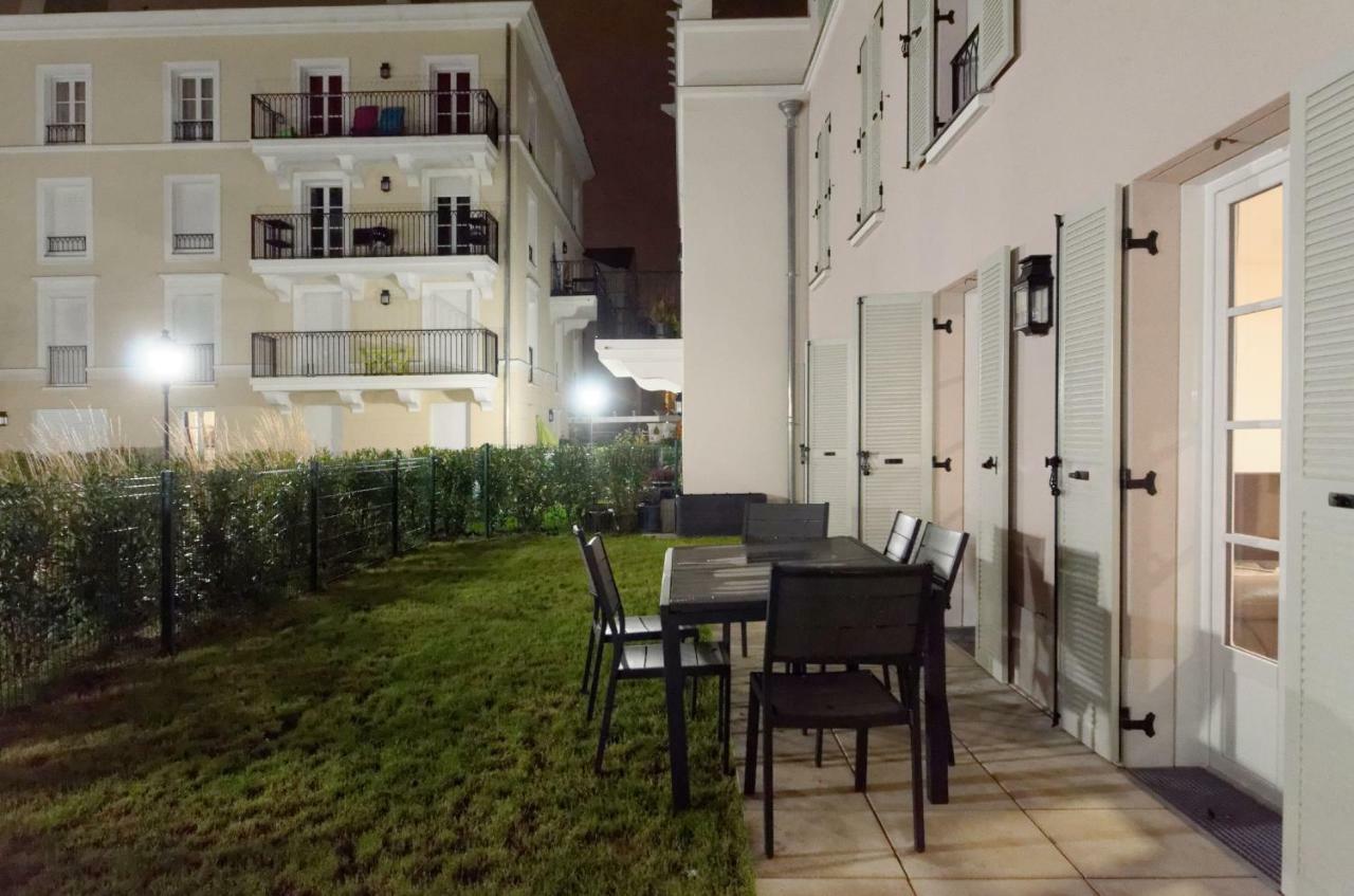 Red-Line Apartment Serris Ngoại thất bức ảnh