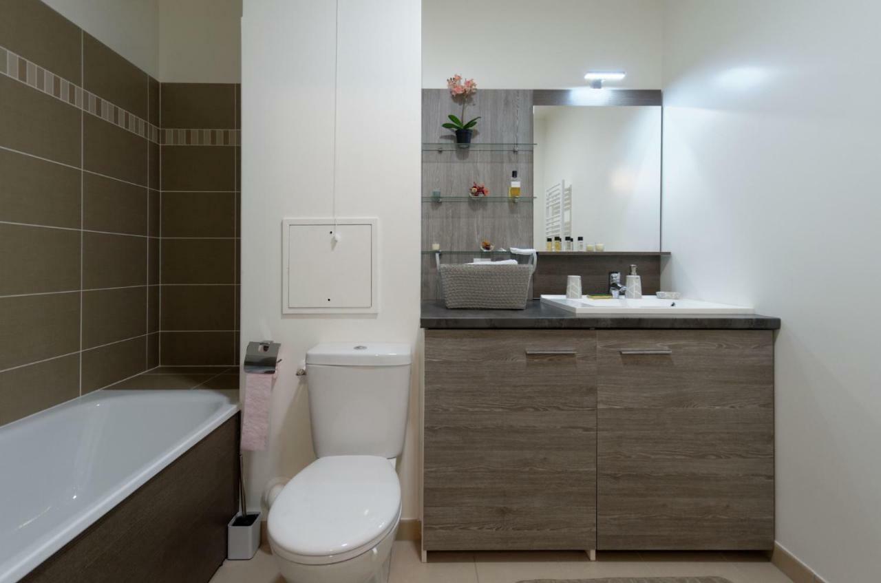 Red-Line Apartment Serris Ngoại thất bức ảnh