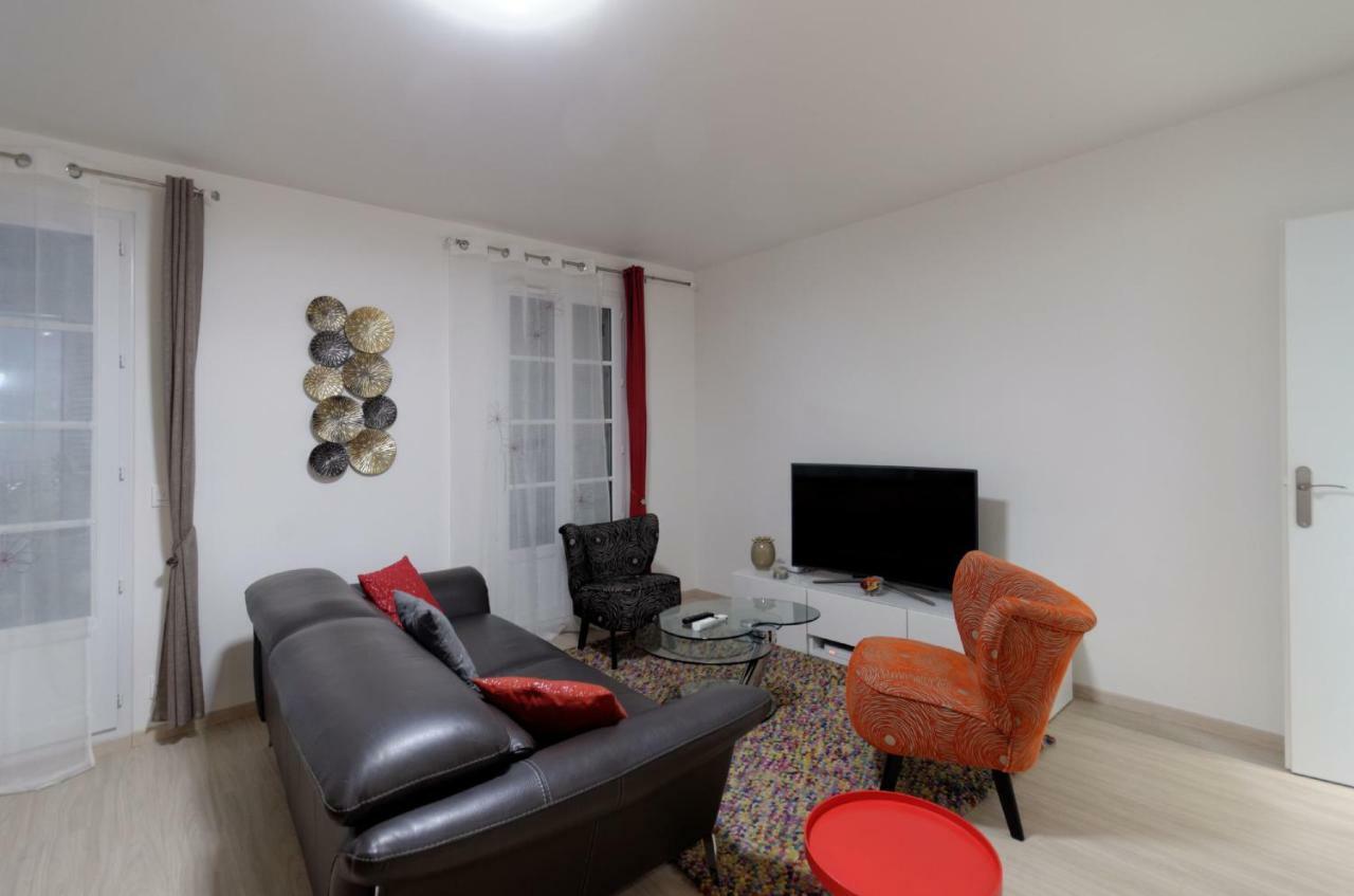 Red-Line Apartment Serris Ngoại thất bức ảnh